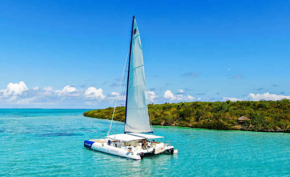 5 Reasons Why A Mauritius Catamaran Is Perfect For Your Next Holiday
